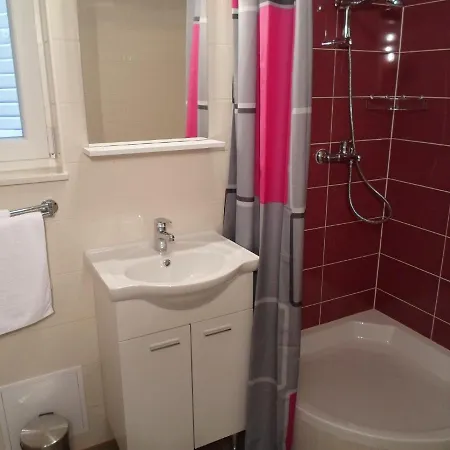 Apartman House Karlo *