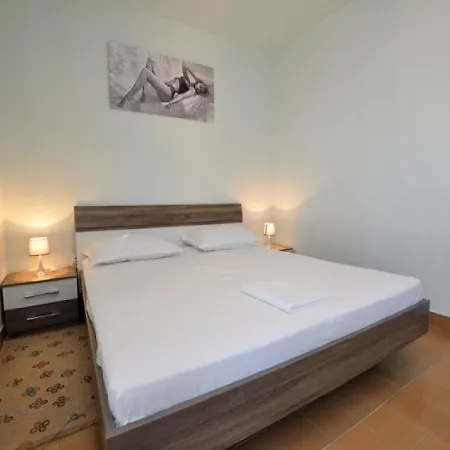 Apartment House Karlo *