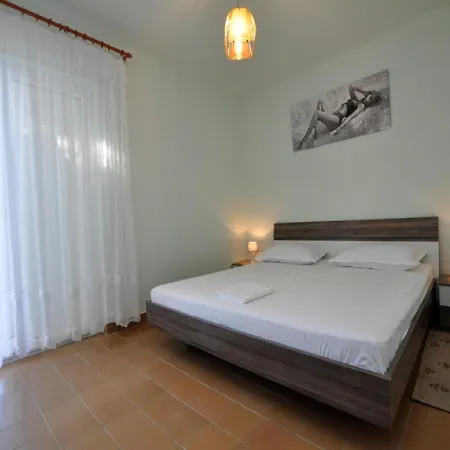 House Karlo Apartment *