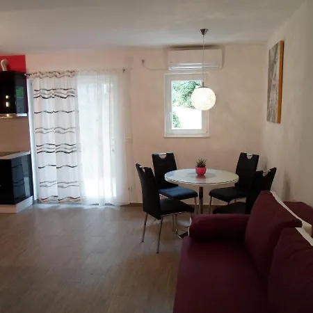 Apartment House Karlo