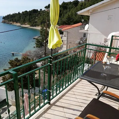 Apartment House Karlo Omis