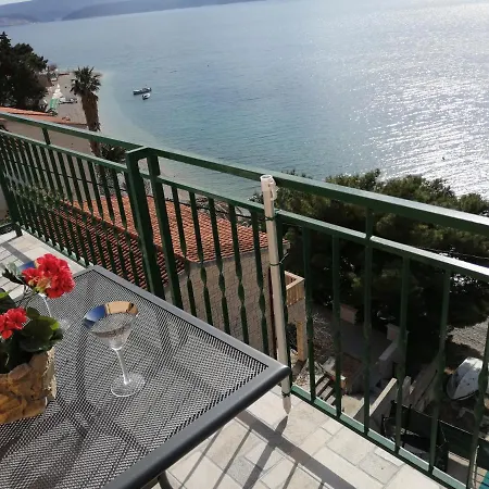 Apartment House Karlo Omis