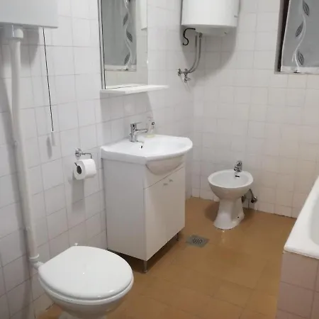 Apartment House Karlo *