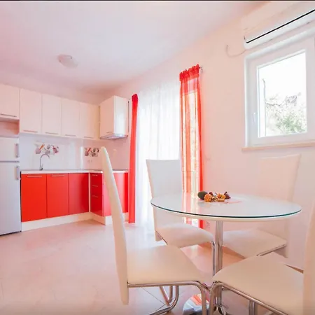 House Karlo Apartment